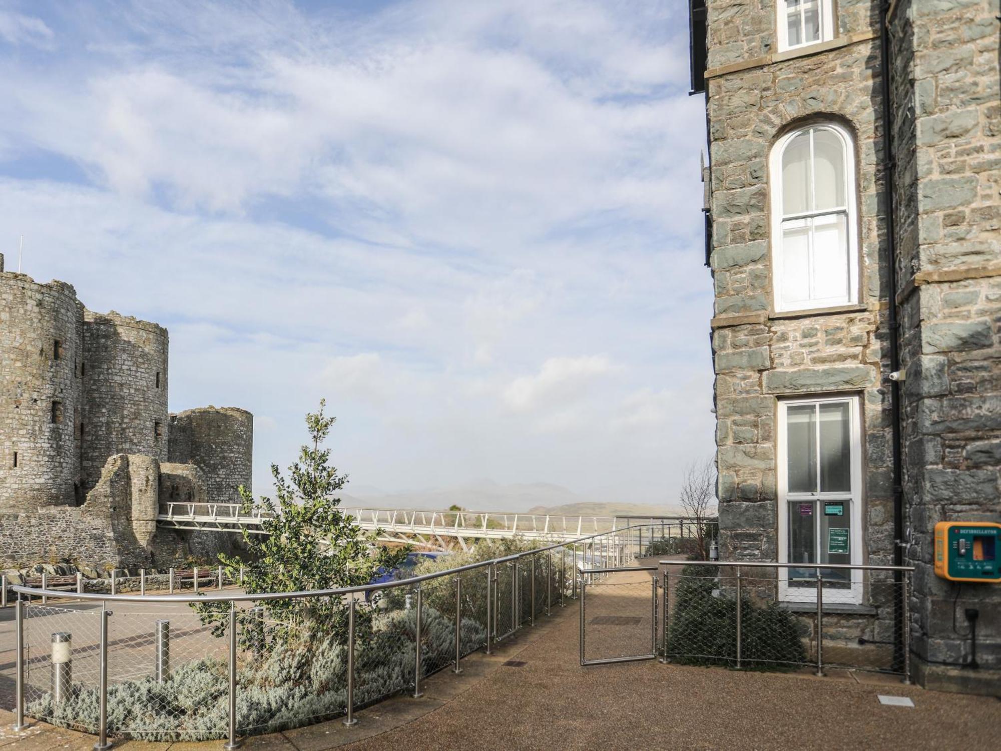 Harlech Apartments - Gwern Экстерьер фото
